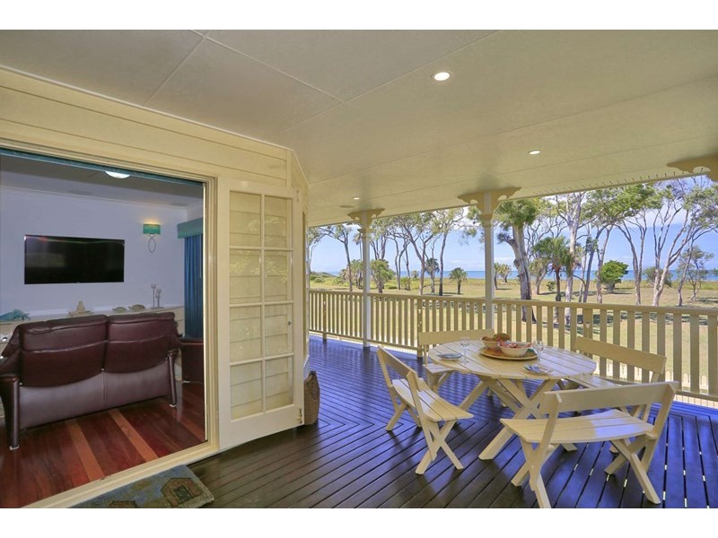 250 Sylvan Drive, Moore Park Beach QLD 4670