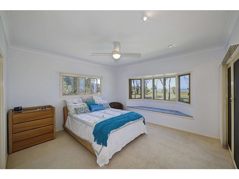 250 Sylvan Drive, Moore Park Beach QLD 4670