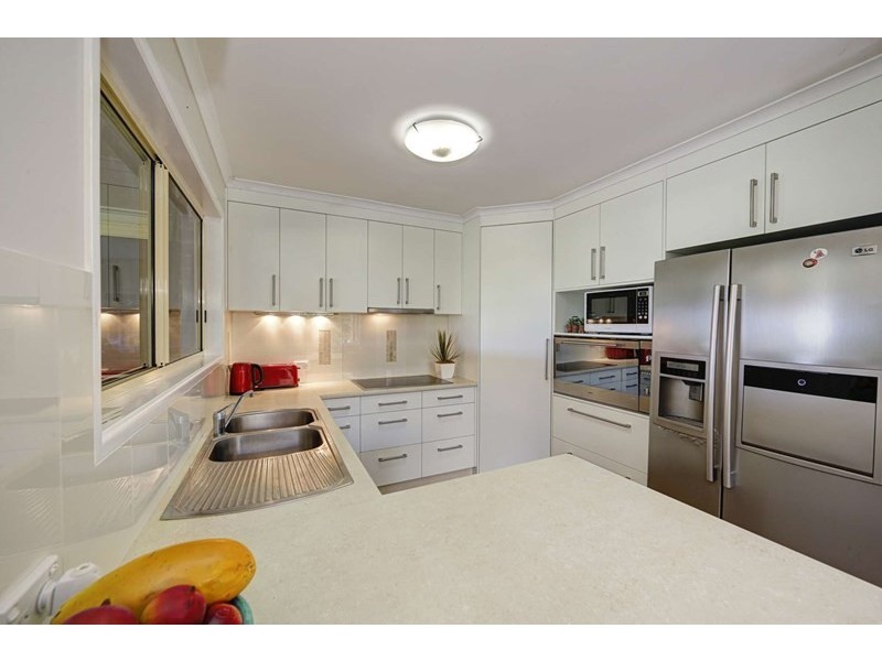 1 Louise Court, Branyan QLD 4670