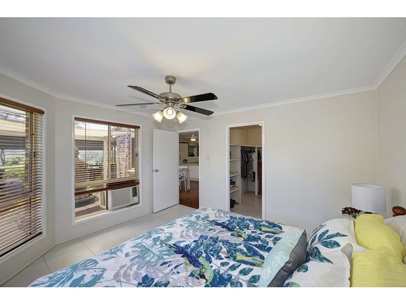 1 Louise Court, Branyan QLD 4670