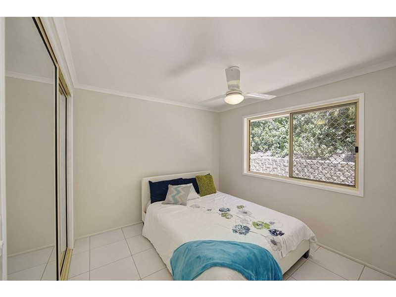 1 Louise Court, Branyan QLD 4670