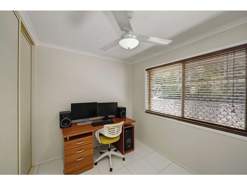 1 Louise Court, Branyan QLD 4670