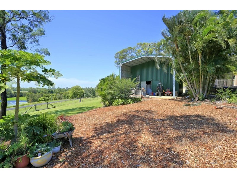 1 Louise Court, Branyan QLD 4670