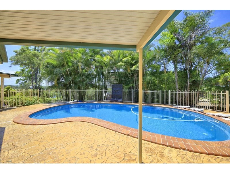 1 Louise Court, Branyan QLD 4670