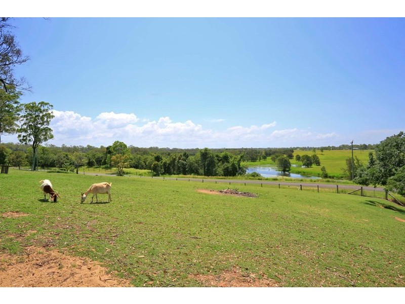 1 Louise Court, Branyan QLD 4670