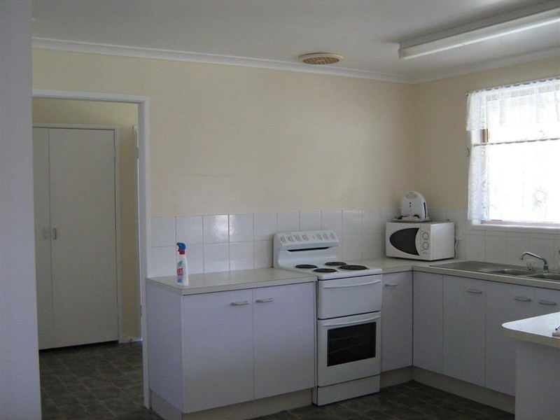 Avenell Heights QLD 4670