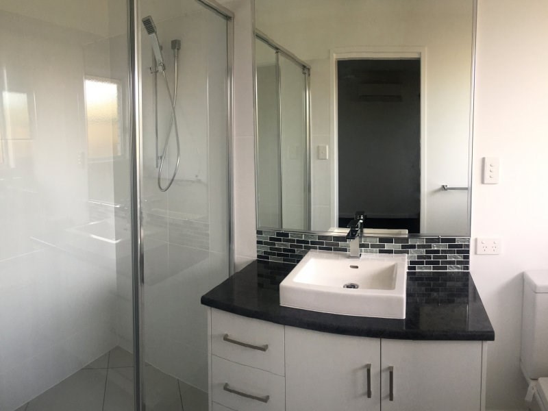1/67 Harvey Street, Avenell Heights QLD 4670
