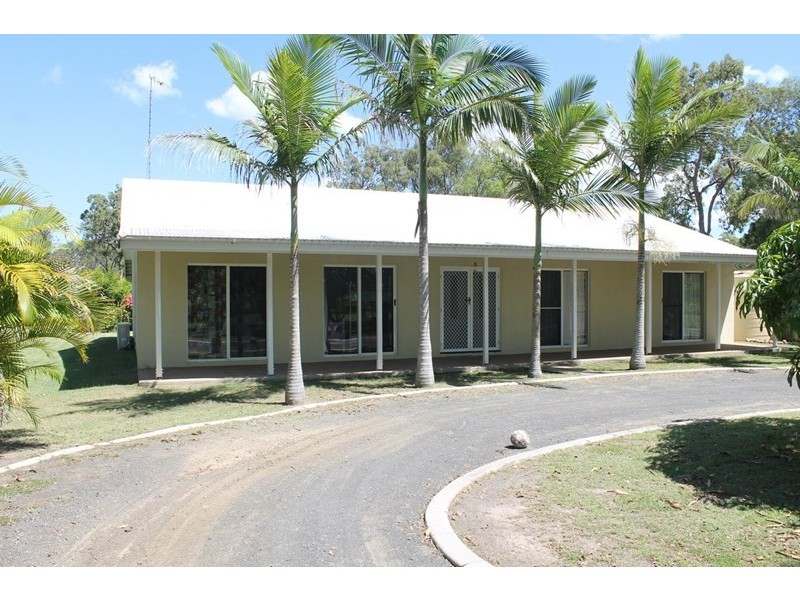 35 Robin Close, Moore Park Beach QLD 4670