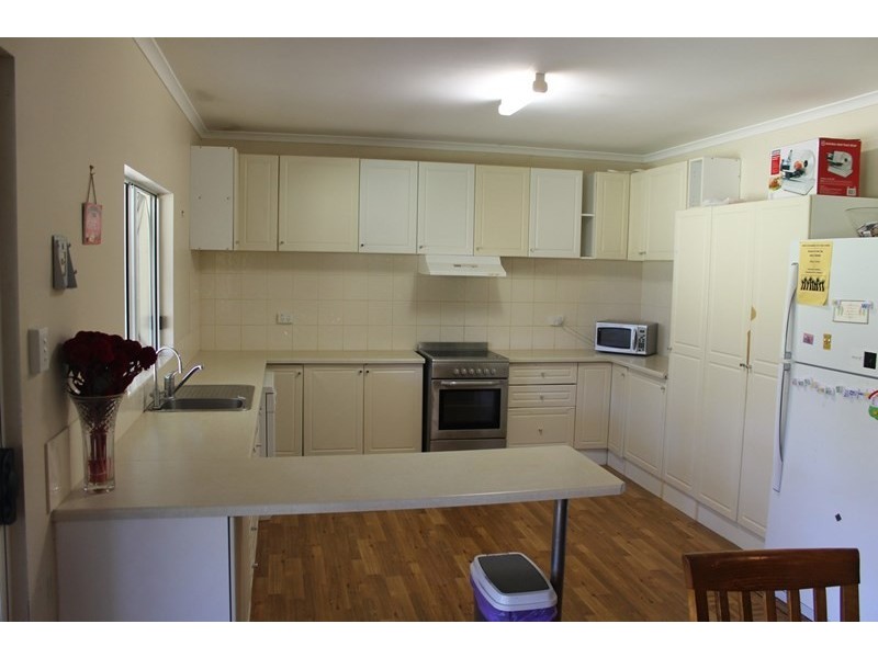 35 Robin Close, Moore Park Beach QLD 4670