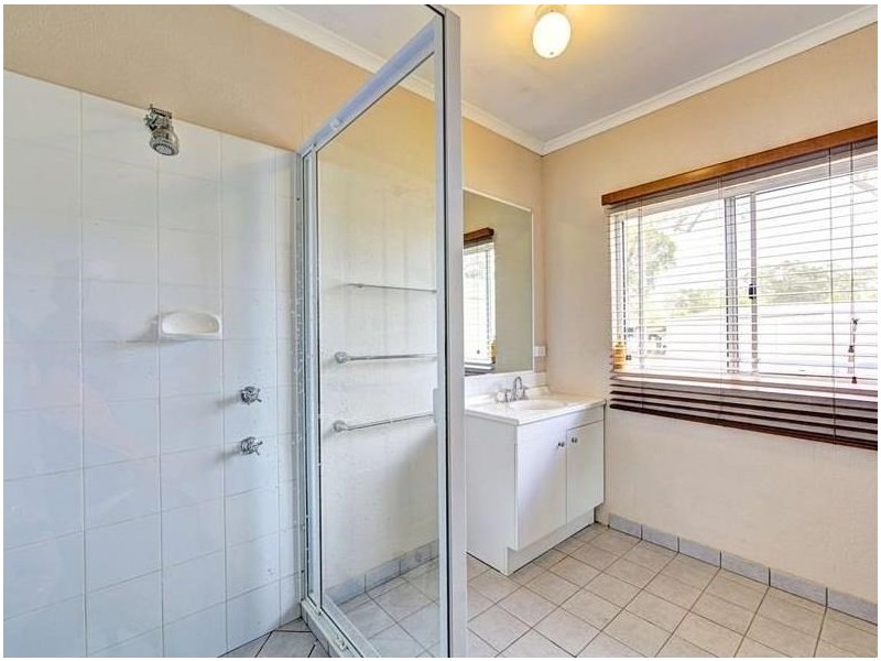 35 Robin Close, Moore Park Beach QLD 4670