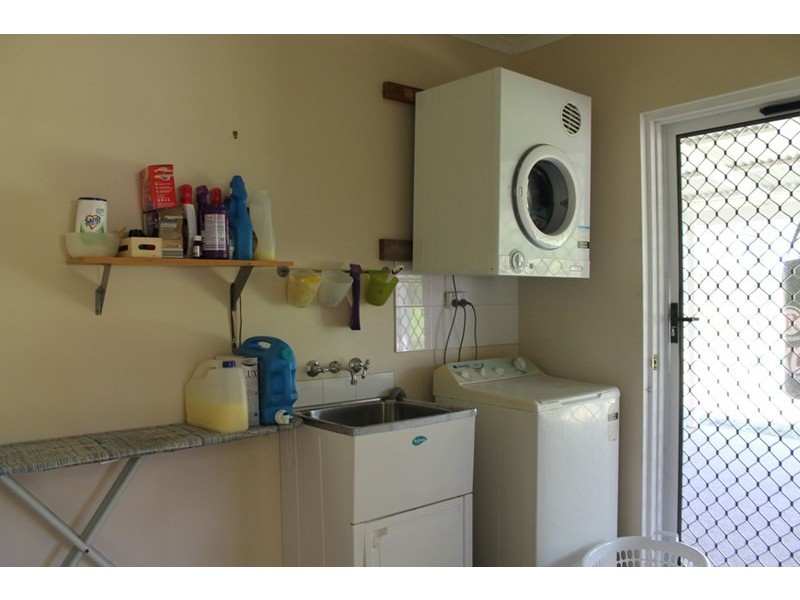 35 Robin Close, Moore Park Beach QLD 4670