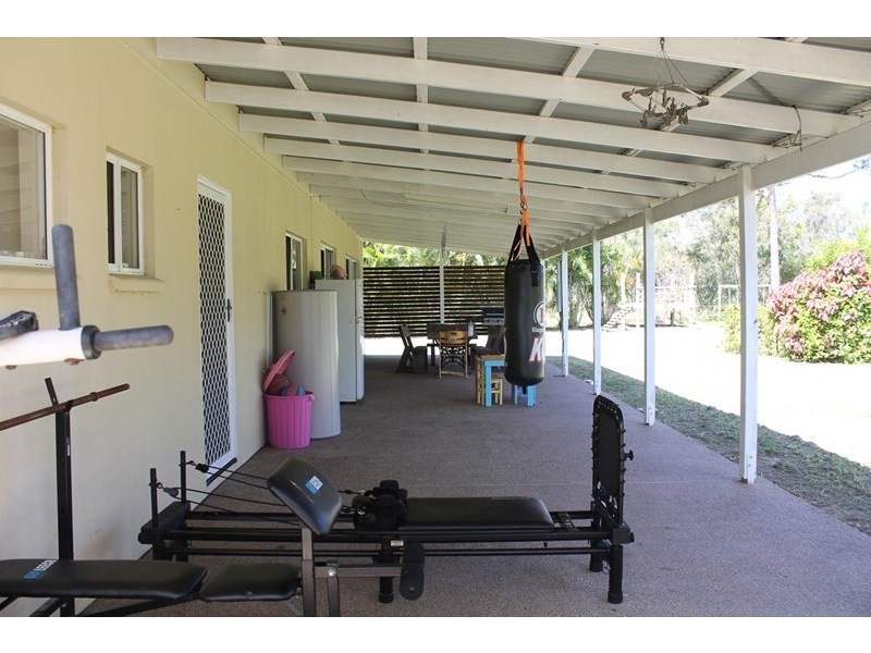 35 Robin Close, Moore Park Beach QLD 4670