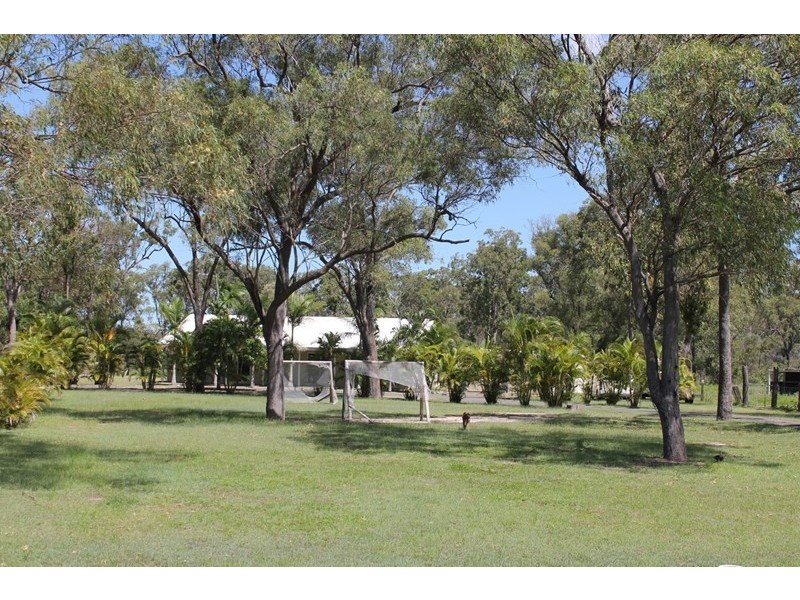 35 Robin Close, Moore Park Beach QLD 4670