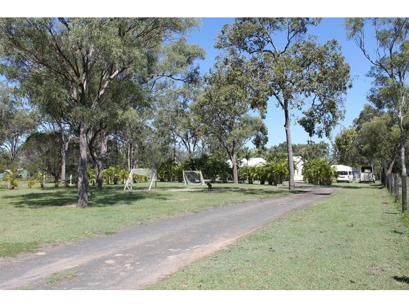 35 Robin Close, Moore Park Beach QLD 4670