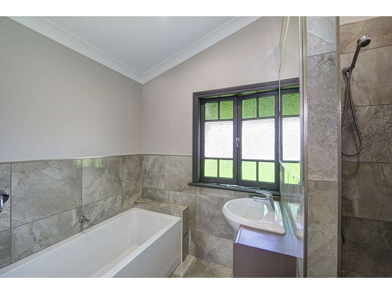 10 Glenmorris Street, Walkervale QLD 4670