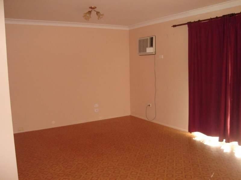 11 Hervey Street, Elliott Heads QLD 4670