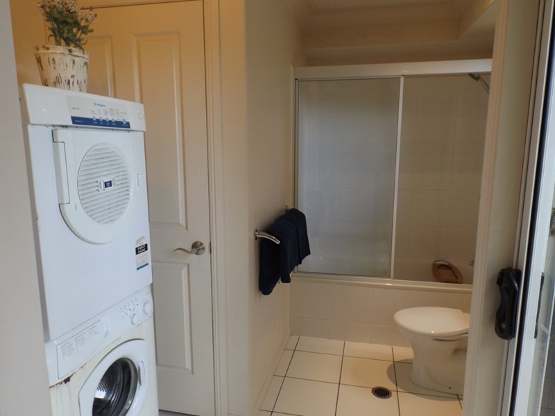 17/2 Sylvan Drive, Moore Park Beach QLD 4670