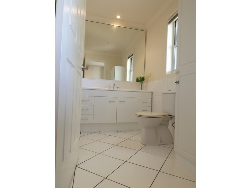 17/2 Sylvan Drive, Moore Park Beach QLD 4670