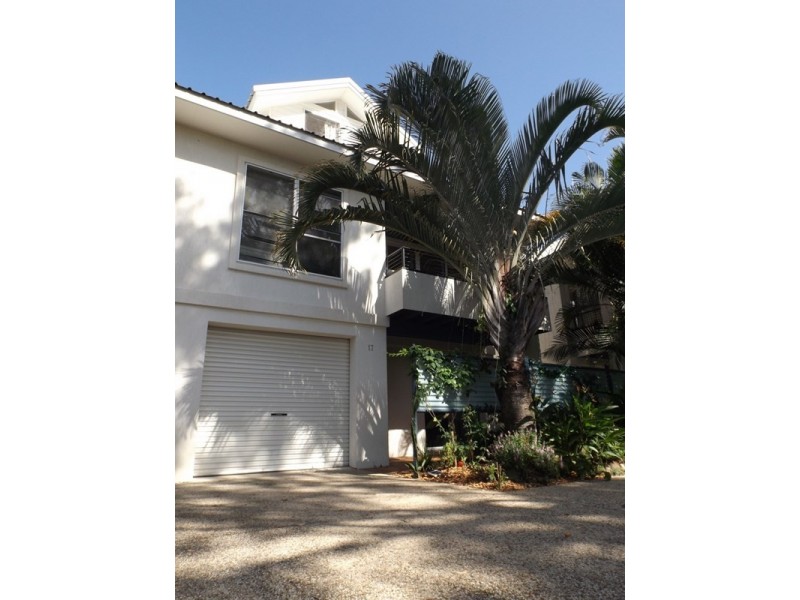 17/2 Sylvan Drive, Moore Park Beach QLD 4670