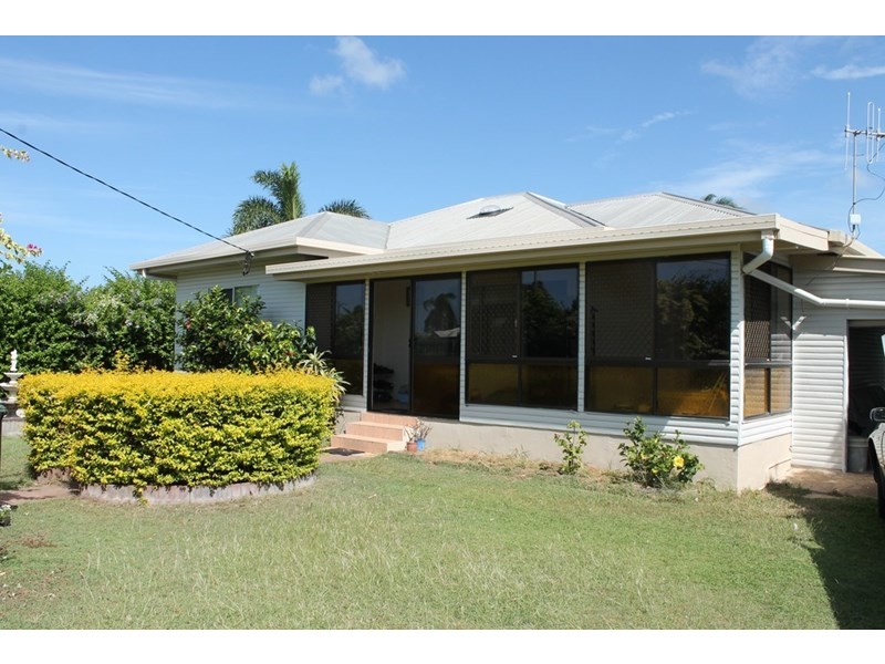 1 Hay Street East, Avenell Heights QLD 4670