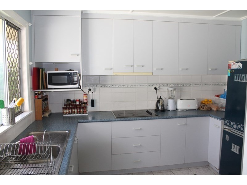 1 Hay Street East, Avenell Heights QLD 4670