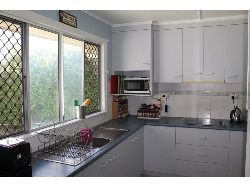 1 Hay Street East, Avenell Heights QLD 4670