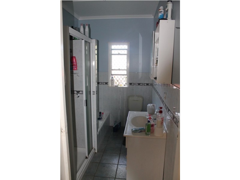 1 Hay Street East, Avenell Heights QLD 4670