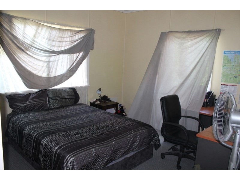 1 Hay Street East, Avenell Heights QLD 4670