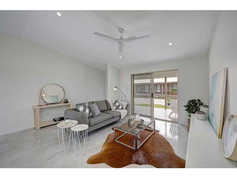 1 and 2/32-34 Heaps Street, Avenell Heights QLD 4670