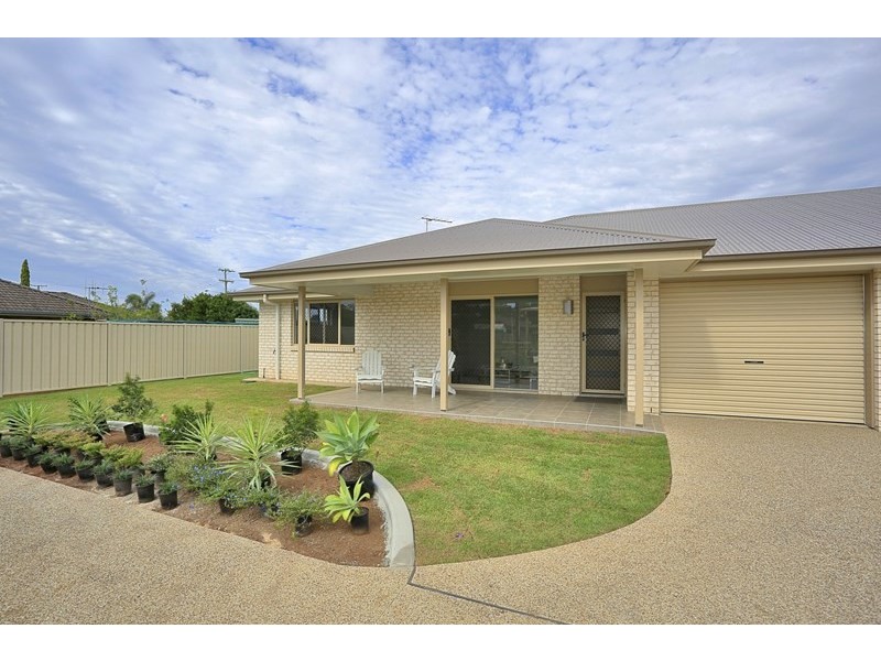 1 and 2/32-34 Heaps Street, Avenell Heights QLD 4670