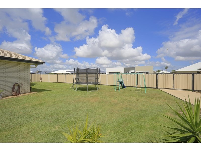 13 Sergiacomi Drive, Kalkie QLD 4670