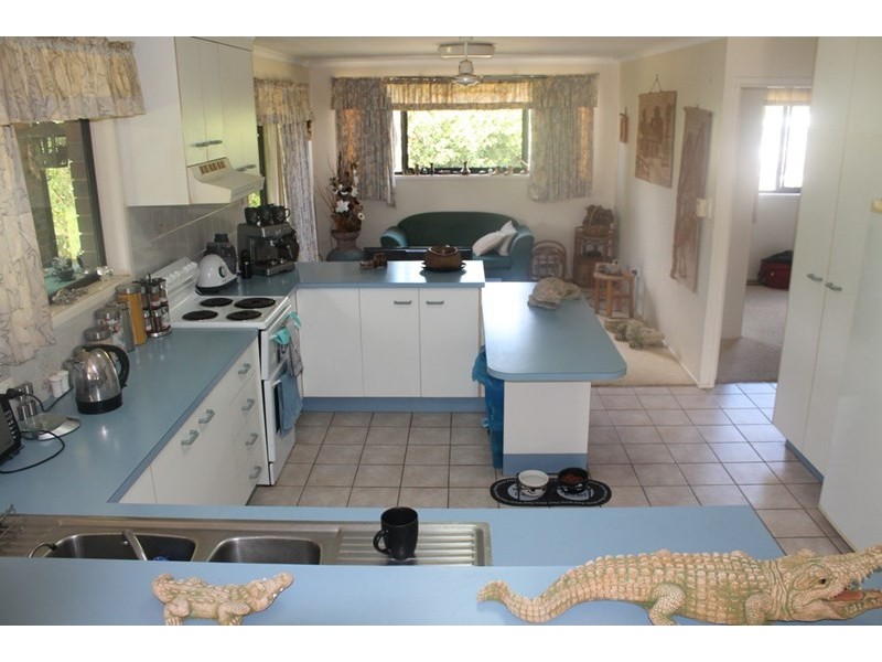 13 Centennial Circuit, Avenell Heights QLD 4670