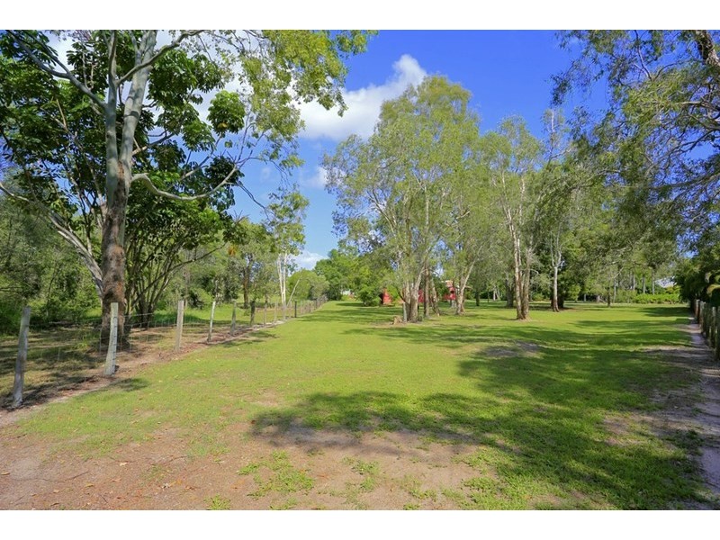 16 Billabong Drive, Gooburrum QLD 4670