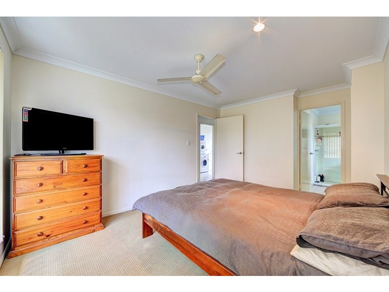 6 Toppers Drive, Coral Cove QLD 4670