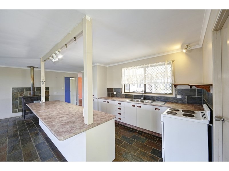 884 Moore Park Road, Welcome Creek QLD 4670