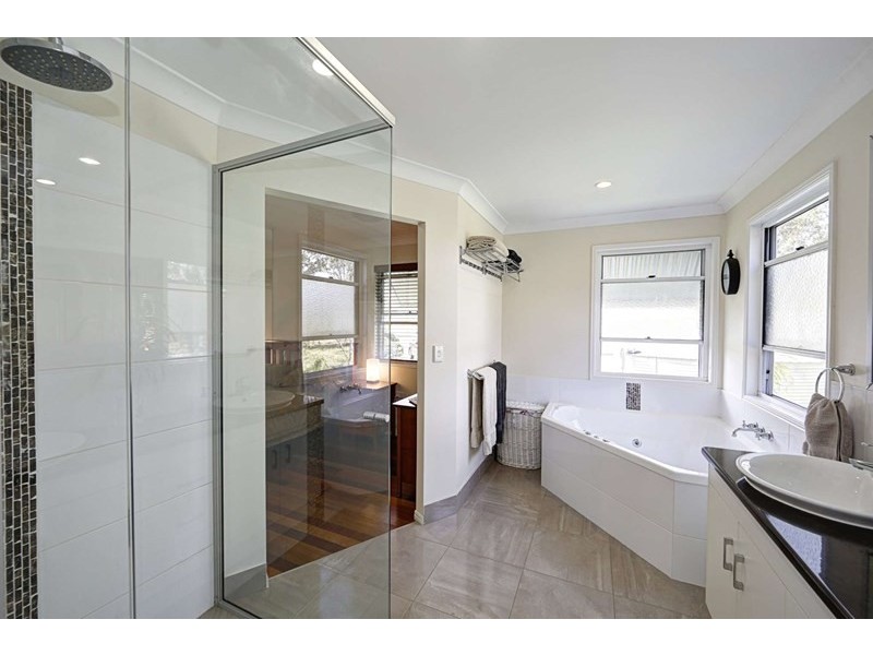 657 Pine Creek Road, Pine Creek QLD 4670