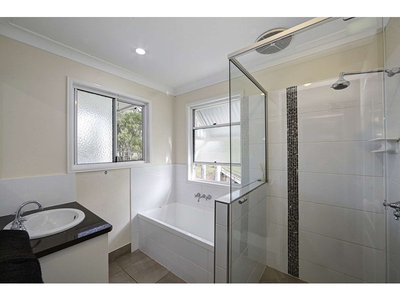 657 Pine Creek Road, Pine Creek QLD 4670