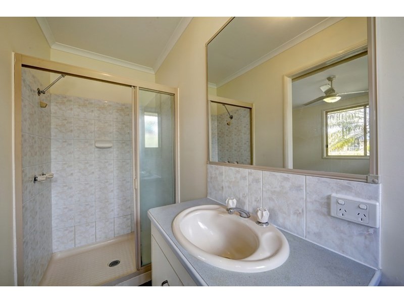 3 Hickman Court, Kalkie QLD 4670