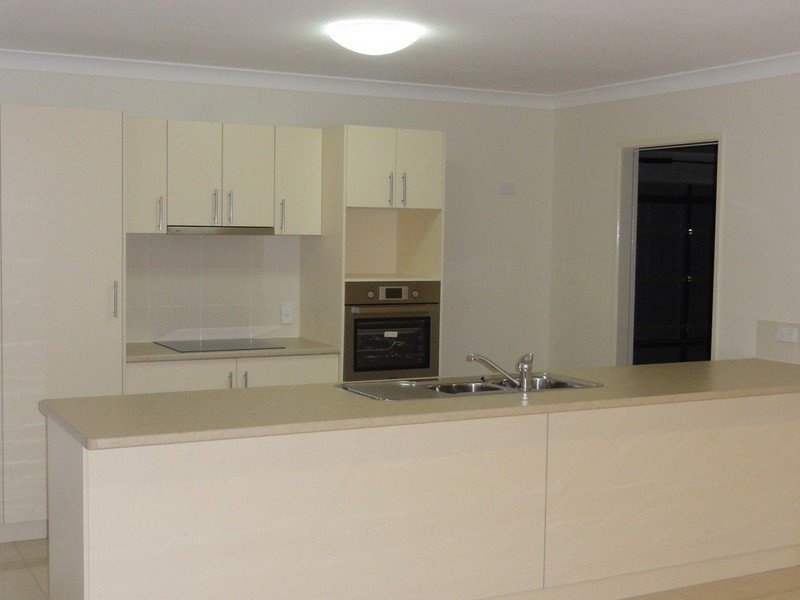 13 Freeman Street, Avoca QLD 4670