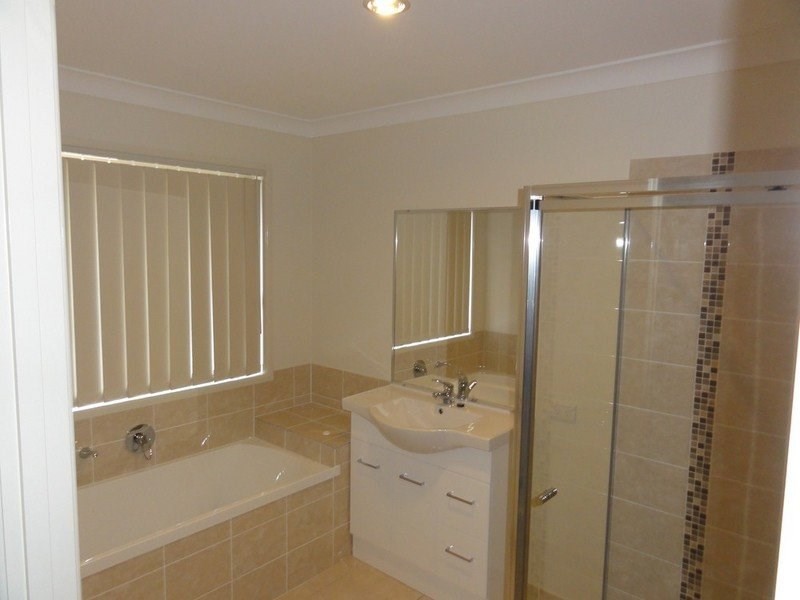 13 Freeman Street, Avoca QLD 4670