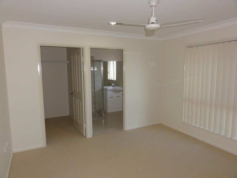 13 Freeman Street, Avoca QLD 4670