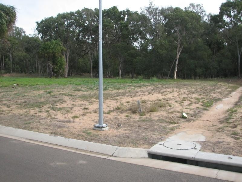 Moore Park Beach QLD 4670