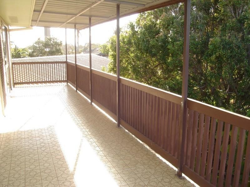 2 Zunker Street, Burnett Heads QLD 4670