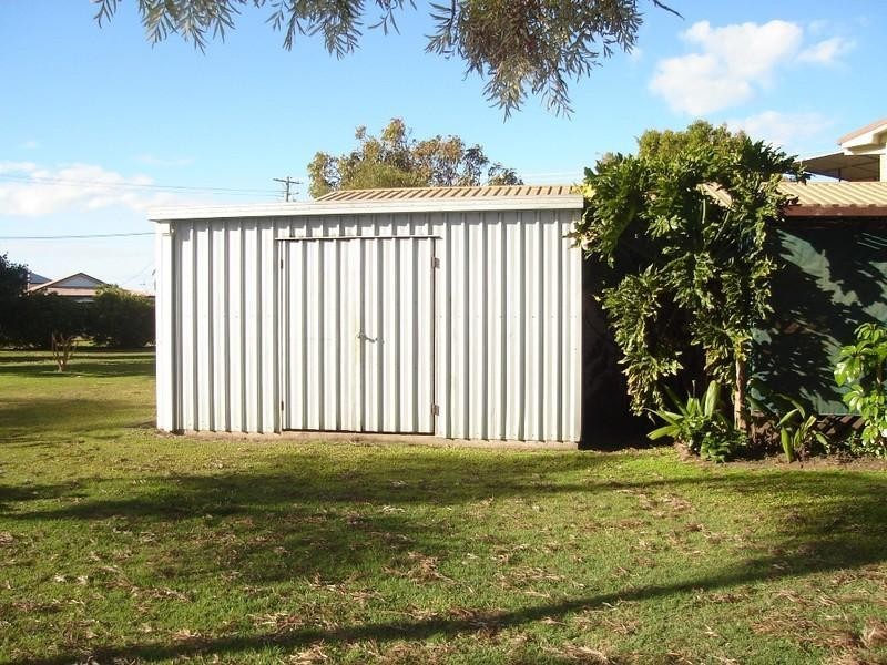 2 Zunker Street, Burnett Heads QLD 4670