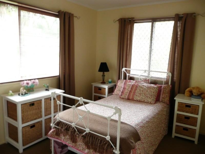 19 Samuels Road, Branyan QLD 4670