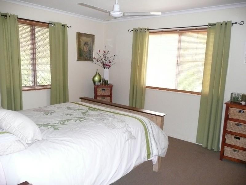 19 Samuels Road, Branyan QLD 4670