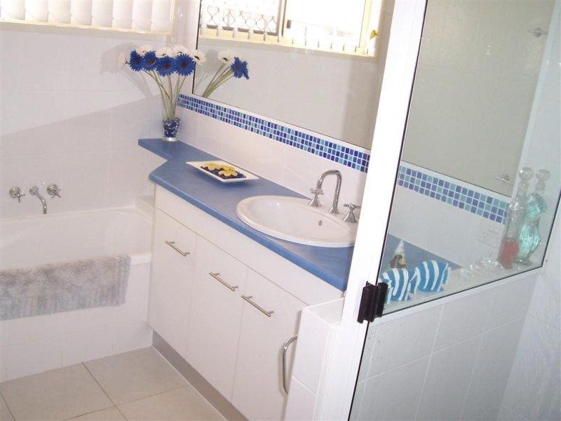 11 Finbay Avenue, Bundaberg QLD 4670