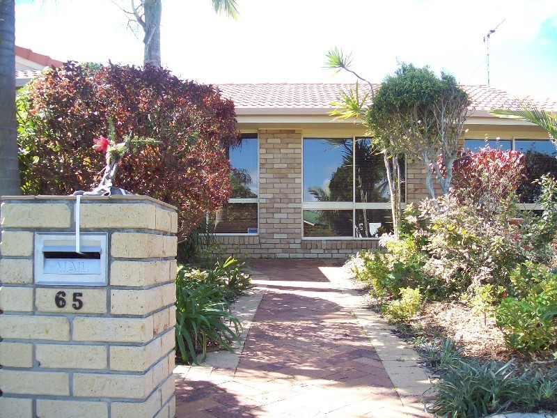 65 Shoreline Crescent, Bargara QLD 4670