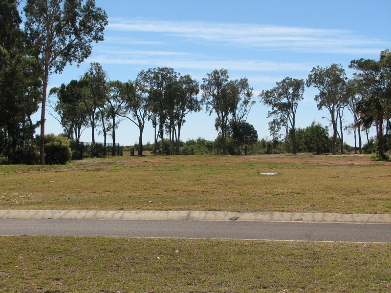 Moore Park Beach QLD 4670