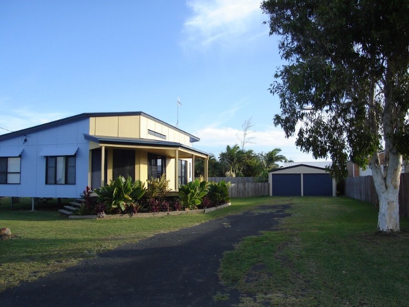 105 Shelly Street, Burnett Heads QLD 4670